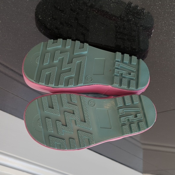 Toddler Girls Waterproof Rain Boots in Pink and Turquoise - Size 10T - Picture 2 of 3